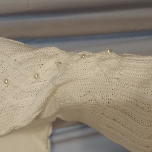 Gorgeous Belldini Off-white Sweater - Picture 2 of 6